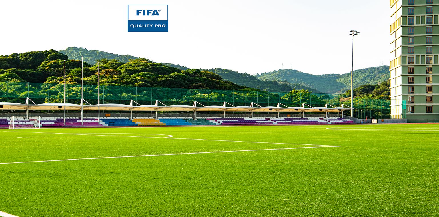 国内首片空中FIFA足球场——广州斐特思公学足球场